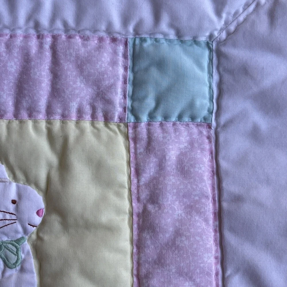 VTG House of Hatten Pastel Baby Quilt Blanket Animals 46x35 Nursery EUC